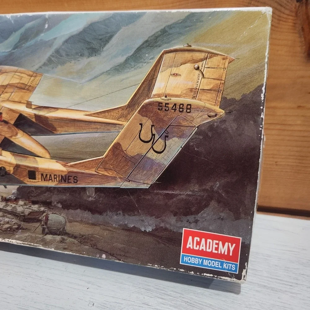 Academy 1/72 North American Rockwell OV-10D Bronco 